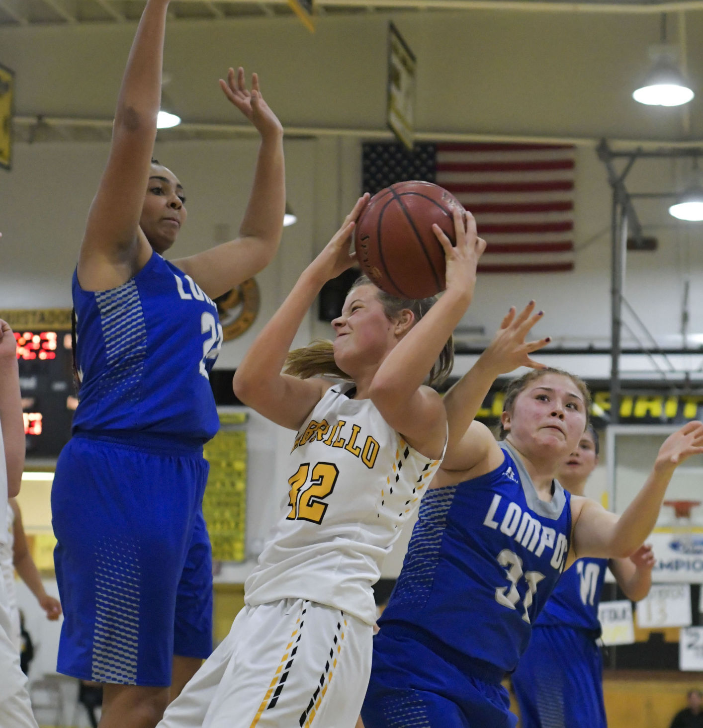 010918 LHS CHS girls basketball 12.jpg